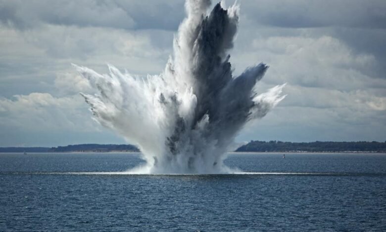 Photo of انفجار بحري في منتجع كوستينيشت الروماني على البحر الأسود