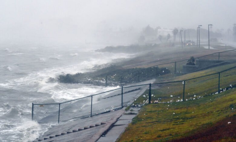 Photo of إعصار ‘لان’ يثير خطر الفيضانات والإجلاء في اليابان وروسيا