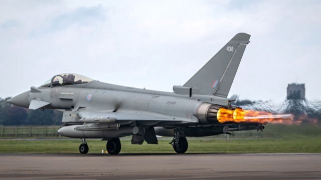 Photo of اعتراض طائرات بريطانية لقاذفتين روسيتين قرب اسكتلندا